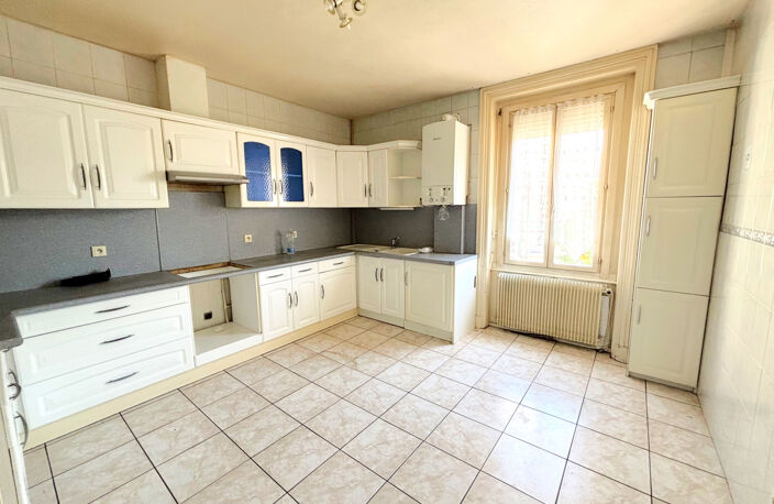 FIRMINY GRAND APPARTEMENT F5 + BALCON + GRANDE CAVE — photo 4