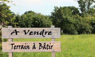 Terrain  999 m² à vendre à Montagne (33570)