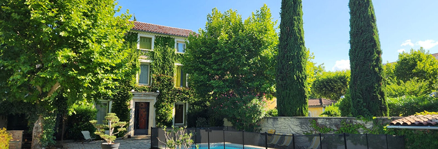 Maison 14 Pièces 281 m² à vendre à Pierrelatte (26700)