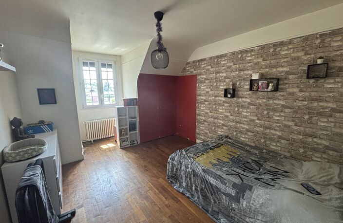 A VENDRE SOQUET IMMOBILIER DINAN - Maison rénovée 130 m² Centre bourg LANVALLAY — photo 3