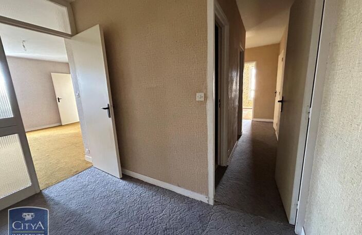 Vente appartement 3 pièces 73 m² Châteauroux (36000) — photo 2