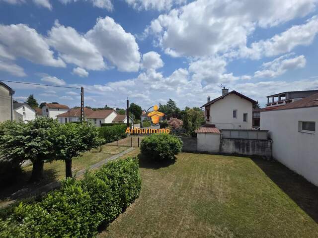 À vendre – Maison avec fort potentiel dans le secteur prisé de l'Ormeau — photo du bien