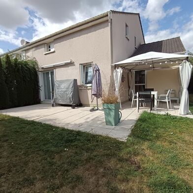 Maison 4 pièces 305000 €