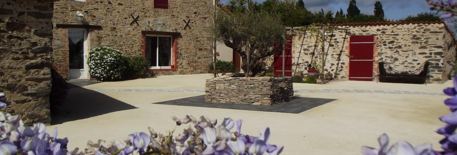 Maison 11 Pièces 430 m² à vendre à Essarts-en-Bocage (85140)