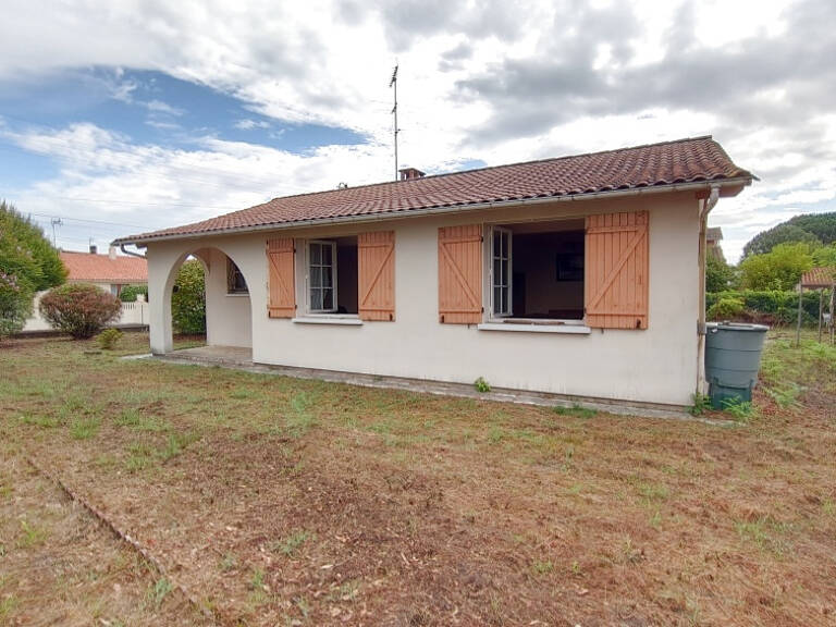 Maison à rénover idéalement placée sur un terrain de plus de — photo 1