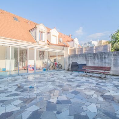 Maison 6 pièces 300000 €