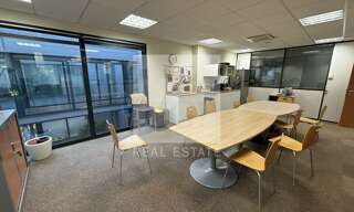 Bureau  209 m² à louer à Pusignan (69330)