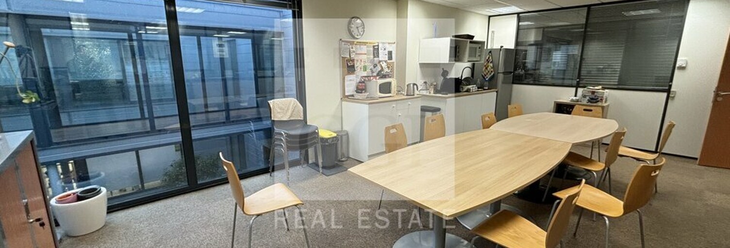 Bureau  209 m² à louer à Pusignan (69330)