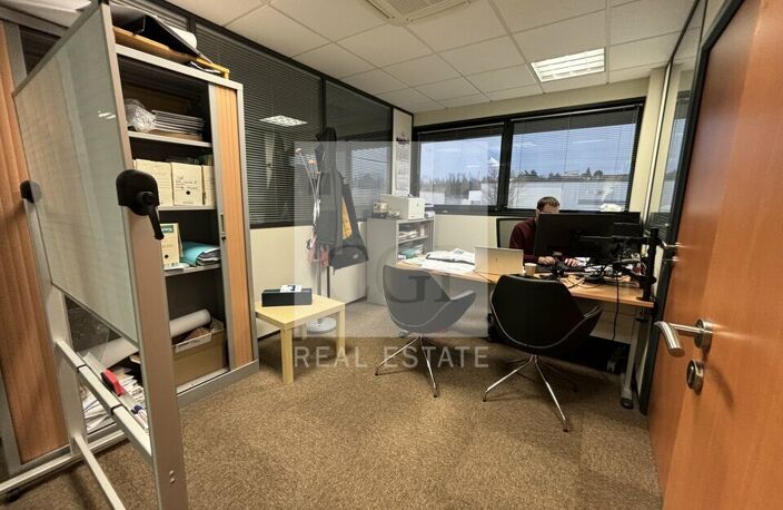 BUREAUX à LOUER — photo 3