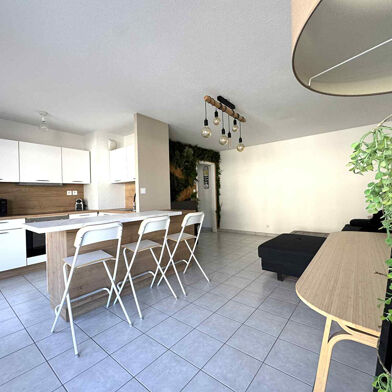 Appartement 8 pièces 165000 €