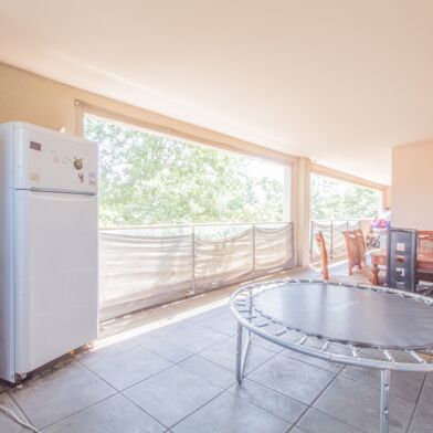 Appartement 4 pièces 240000 €