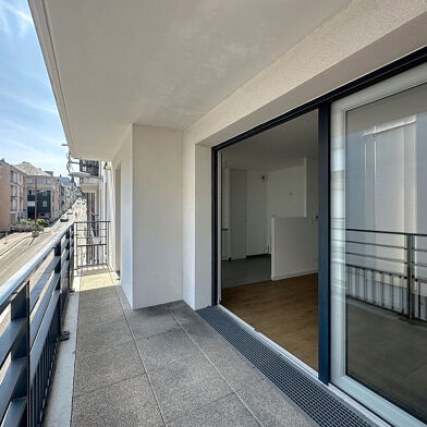 Appartement 3 pièces 225750 €