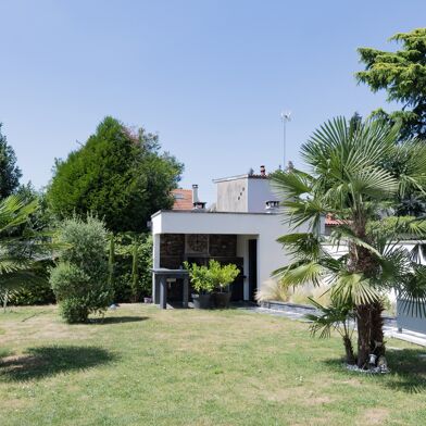 Maison 7 pièces 745500 €