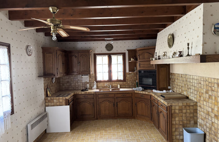 Maison en pierres à restaurer — photo 2