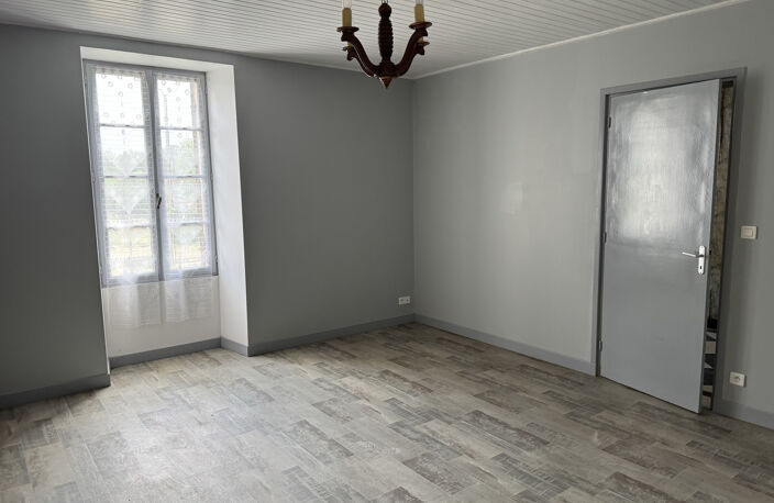 Maison en pierres à restaurer — photo 4