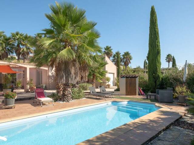 Villa de 5 pièces principales — photo du bien