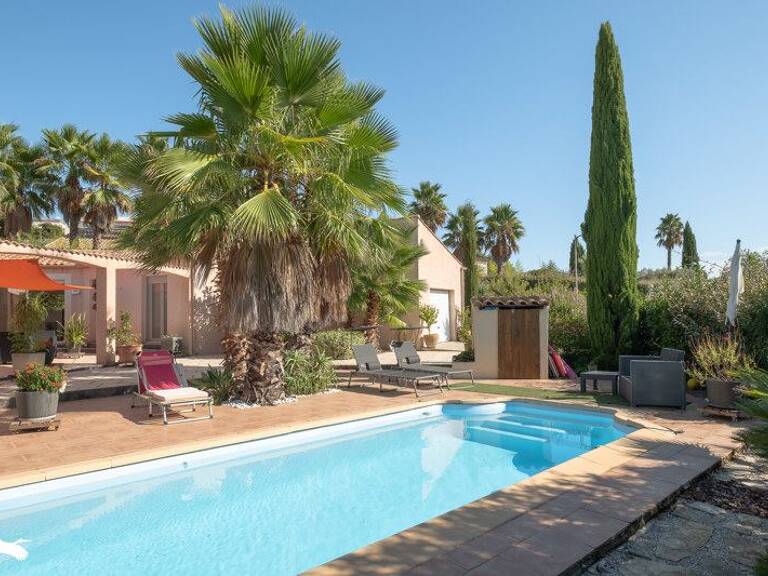 Villa de 5 pièces principales — photo 1