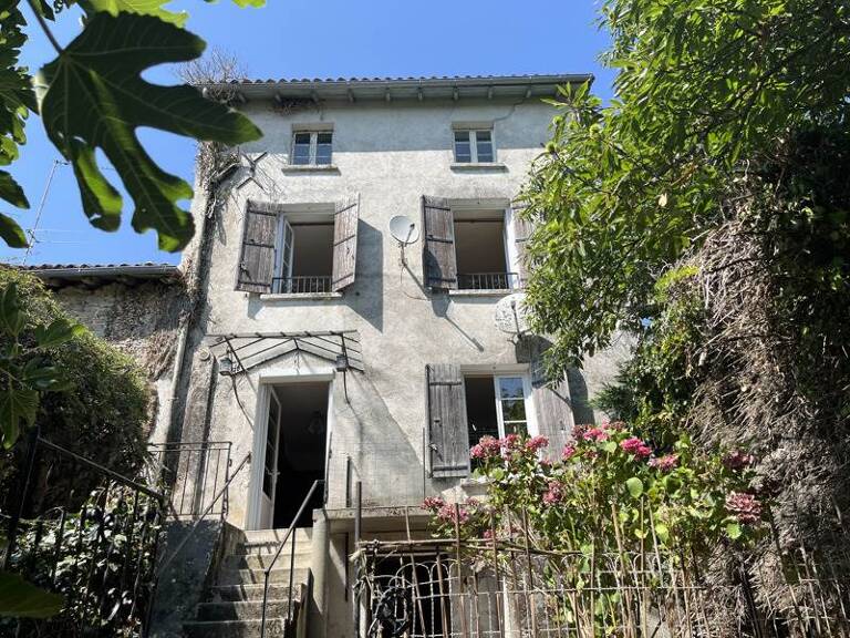 Maison en pierre de 6 pièces principales — photo 1