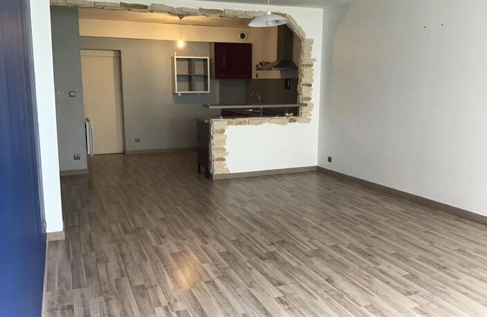 Vente appartement 2 pièces 82 m² Remiremont (88200) — photo 2