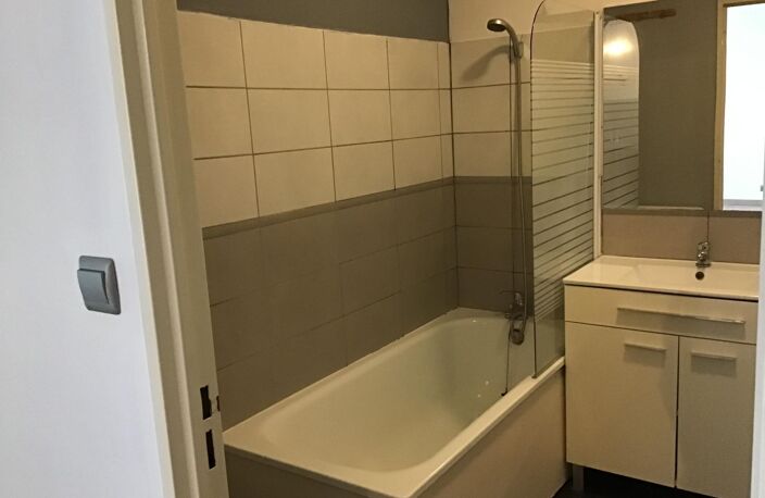 Vente appartement 2 pièces 82 m² Remiremont (88200) — photo 3