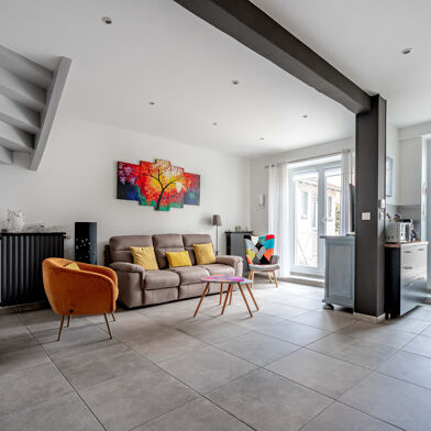 Maison 10 pièces 599000 €