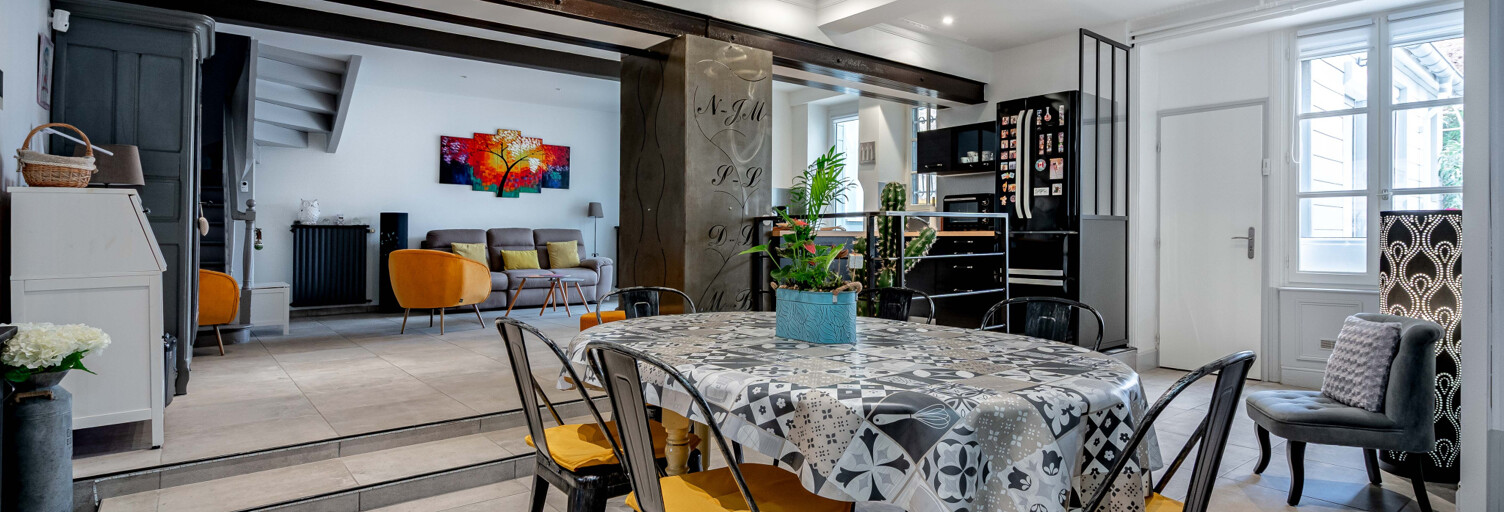 Maison 10 Pièces 320 m² à vendre à Saint-Jean-de-Bournay (38440)