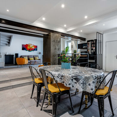 Maison 10 pièces 599000 €