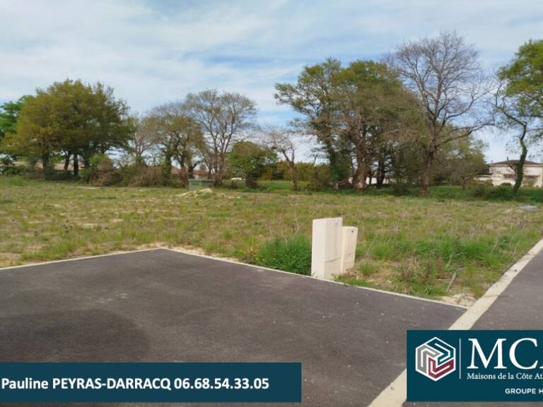 Terrain à bâtir à Pomarez (40360) — photo 1