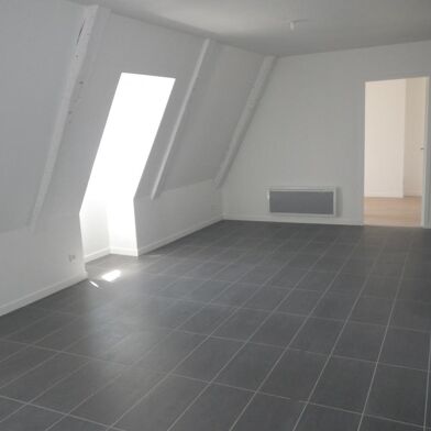 Appartement 4 pièces 573 €