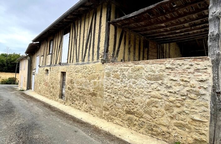 A vendre et rénover : Ancien corps de ferme 9 pièces, 6 chambres, au coeur d'un village proche de MAUVEZIN (32) — photo 5