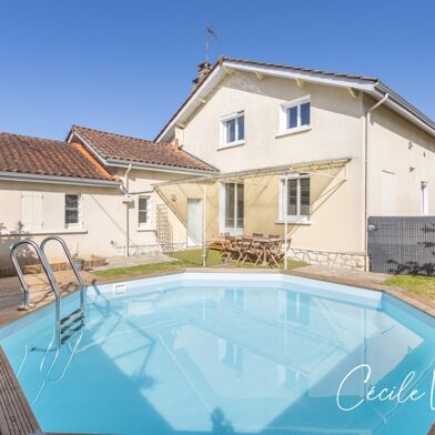 Maison 8 pièces 249900 €