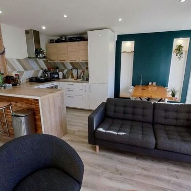 Appartement 5 pièces 226800 €