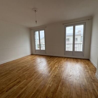 Appartement 3 pièces 243800 €