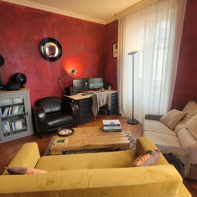Appartement 6 pièces 169600 €