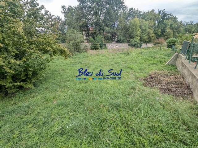 Terrain constructible plat — photo du bien