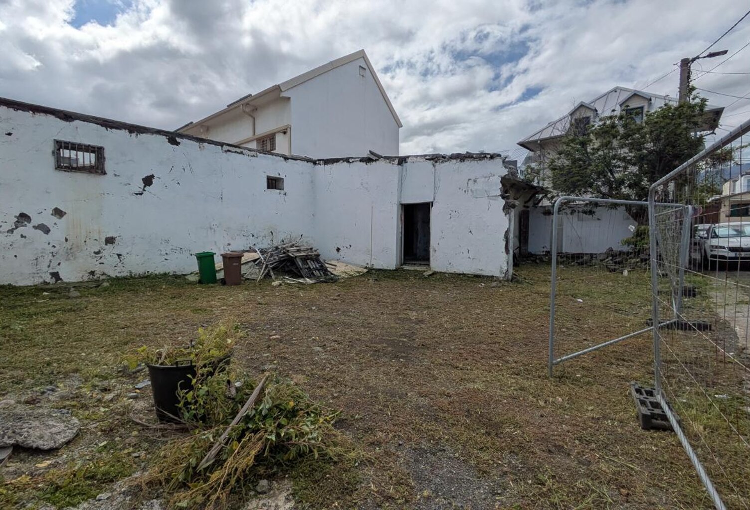 TERRAIN CENTRE-VILLE DE SAINT-DENIS — photo 1