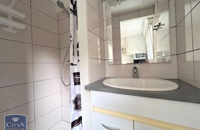 Location appartement 1 pièce 14 m² à Cholet (49300) — photo 4