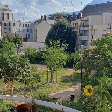 Appartement 1 pièces 572 €