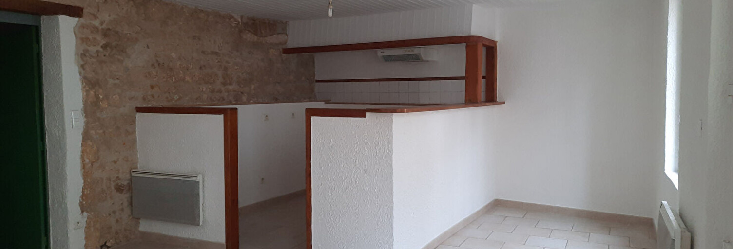 Maison 4 Pièces 80 m² à louer à Pons (17800)