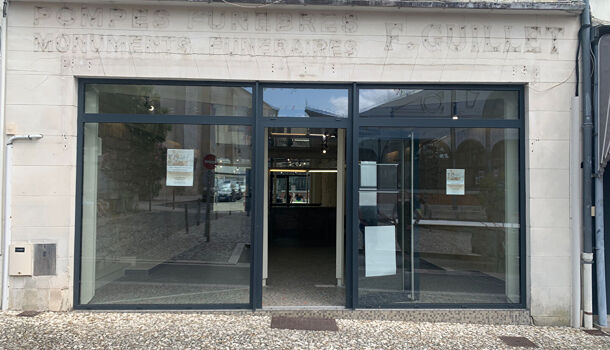 Local commercial 3 pièces  à louer Jonzac 17500