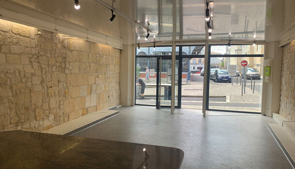 Local commercial 3 pièces  à louer Jonzac 17500