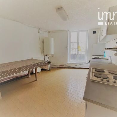 Immeuble  108000 €