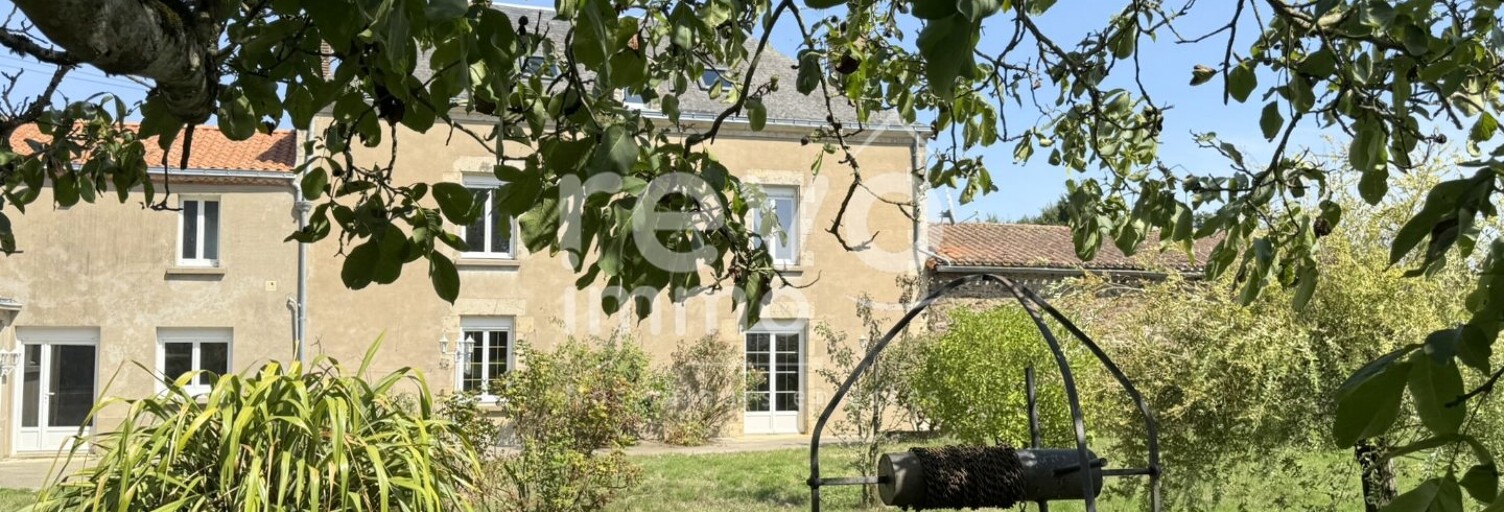 Maison 7 Pièces 271 m² à vendre à Montréverd (85260)