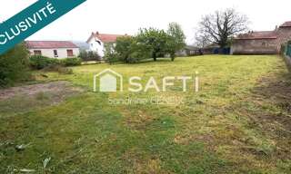 Terrain  910 m² à vendre à Auzat-la-Combelle (63570)