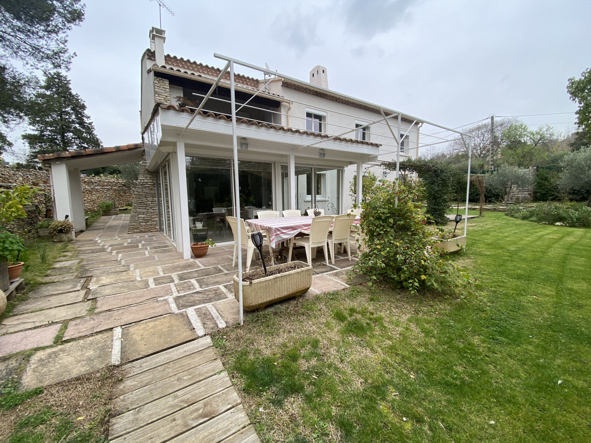 Villa / Maison  T12 à vendre Nîmes 30000