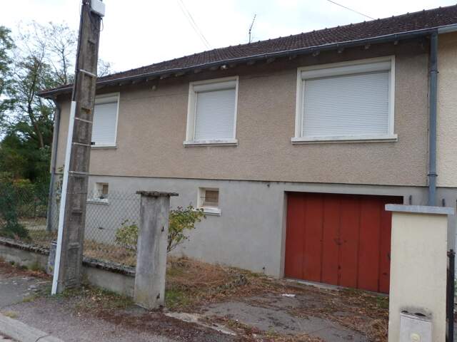 Vierzon -Village - Maison mitoyenne T5 - 104 M² — photo du bien