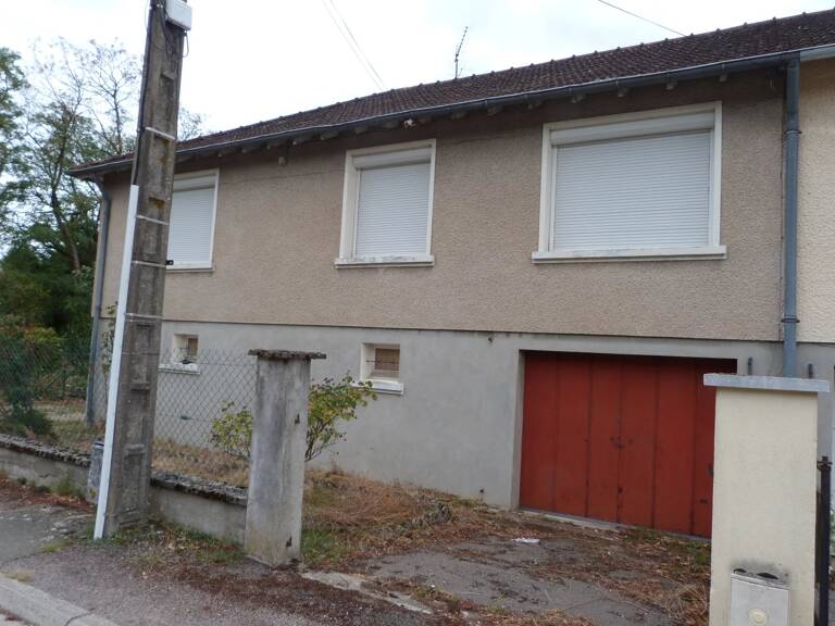 Vierzon -Village - Maison mitoyenne T5 - 104 M² — photo 1