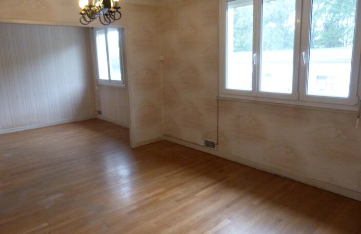 Vierzon -Village - Maison mitoyenne T5 - 104 M² — photo 4