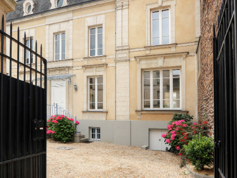 Hôtel particulier Type 9 - Bd Sévigné — photo 1