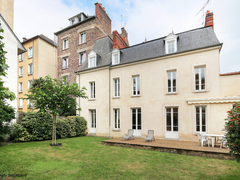 Hôtel particulier Type 9 - Bd Sévigné — photo 1
